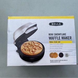 Mini Snowflake Waffle Maker